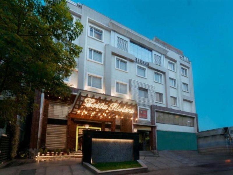 Costa Riviera Hotel Varanasi Exterior foto